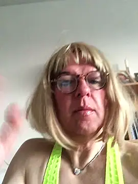 simone_xdressingn Webbikameraesitys