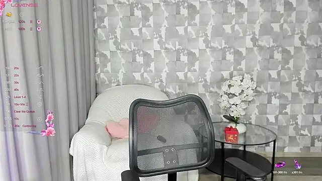 XXX chat uživo modela A_delina