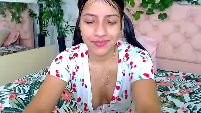 zara_cute: онлайн-секс-чат