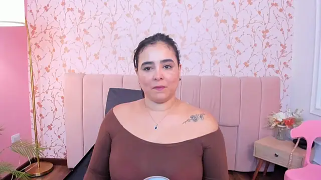 taylor_bennet Chat XXX in diretta