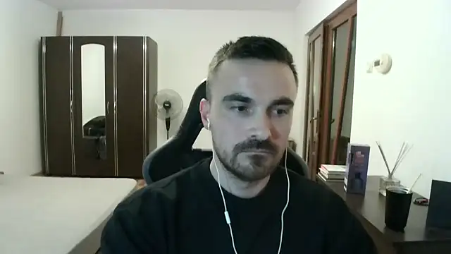 mu5clemania2: διαδικτυακό σόου στην κάμερα