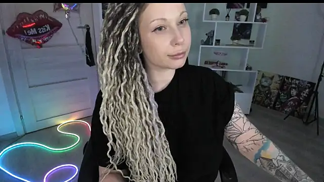 HoneySallyMoore Adlı Modelin Canlı XXX Sohbeti