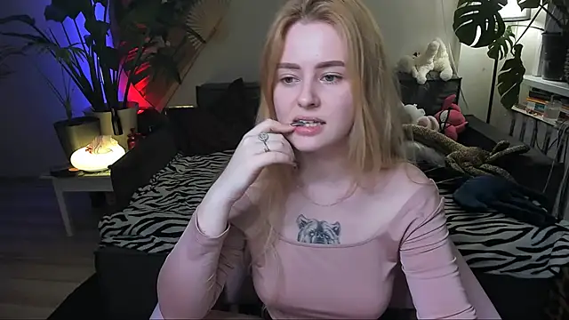 Alexa_Pirs Chat XXX in diretta