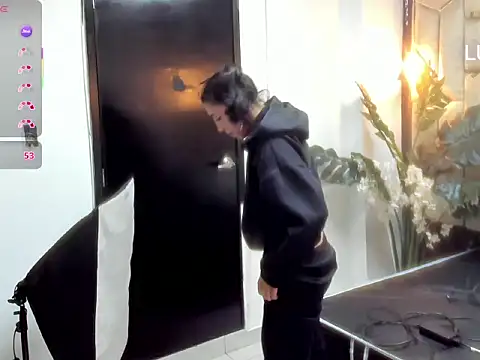 Julieta_Slav3's Live XXX Chat