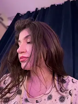 ScarletBloom_ Adlı Modelin Canlı XXX Sohbeti