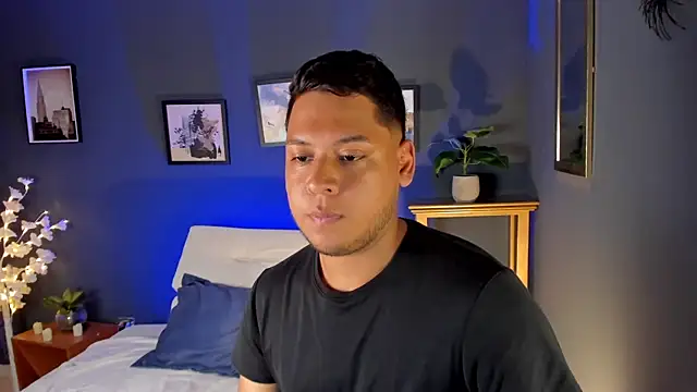 โชว์เว็บแคมของ Akon_2XXX