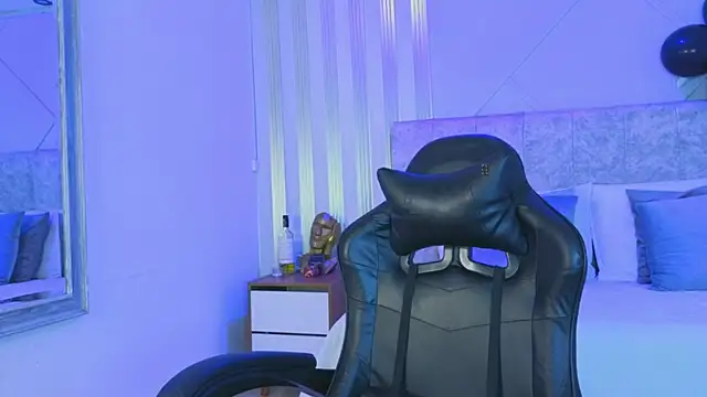 j_belle_'s Live XXX Chat