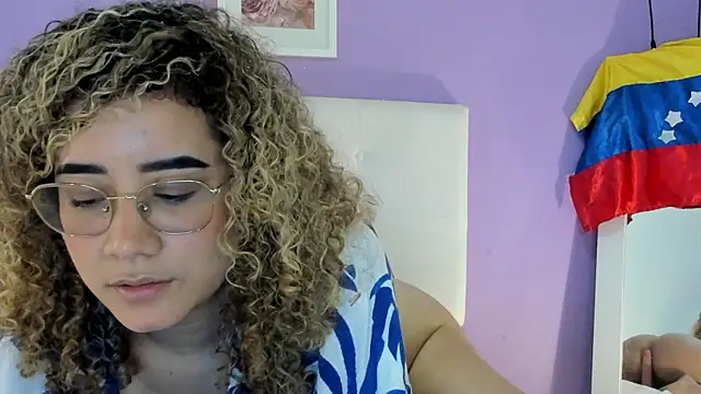 Živý XXX chat Charlotte11-11