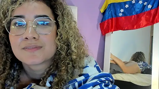 แชท XXX สดของ Charlotte11-11