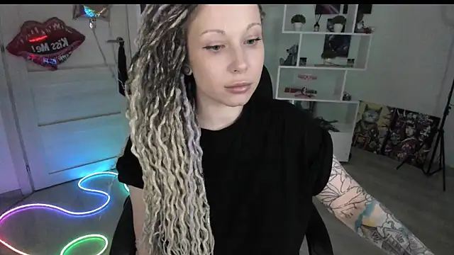 HoneySallyMoore: онлайн-секс-чат