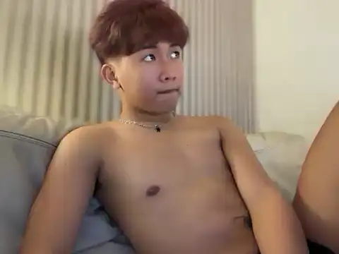 dangerzone0122 Webcam show