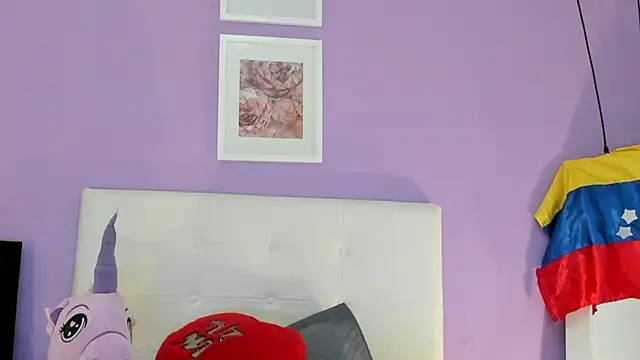 Chatroom XXX en direct de Charlotte11-11