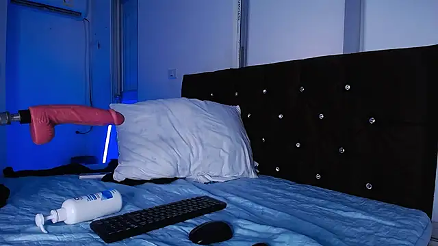 Sweet_hot_mia – webcam-show