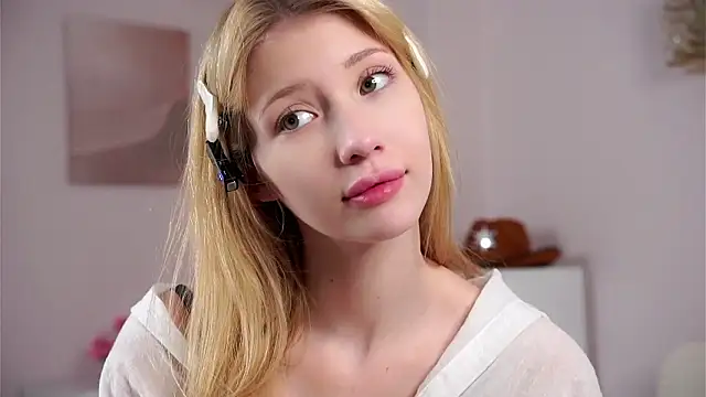 SunnivaCovil Adlı Modelin Canlı XXX Sohbeti