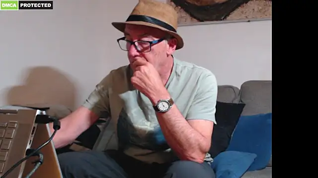 Онлайн чат XXX bluedae1