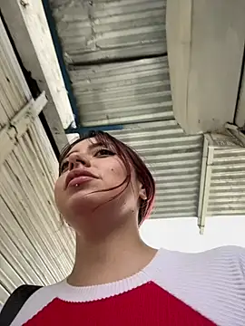 RojitasTeaseX_のライブXXXチャット