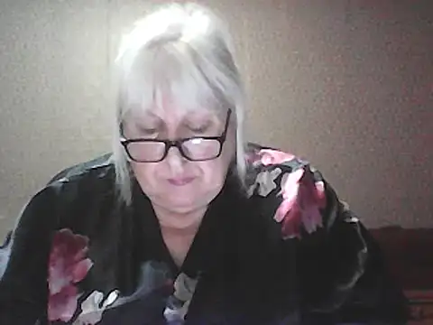 Alexia64231: онлайн-секс-чат