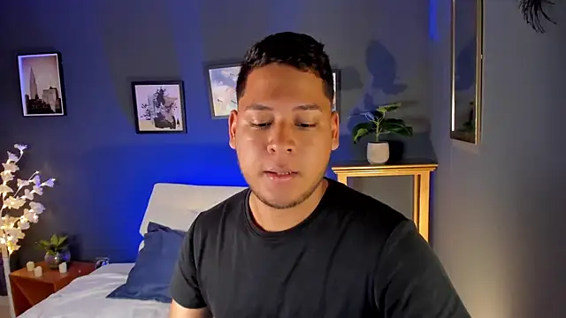 Akon_2XXX Pertunjukan Webcam