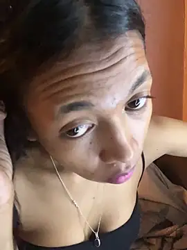 XXX chat uživo modela missuua