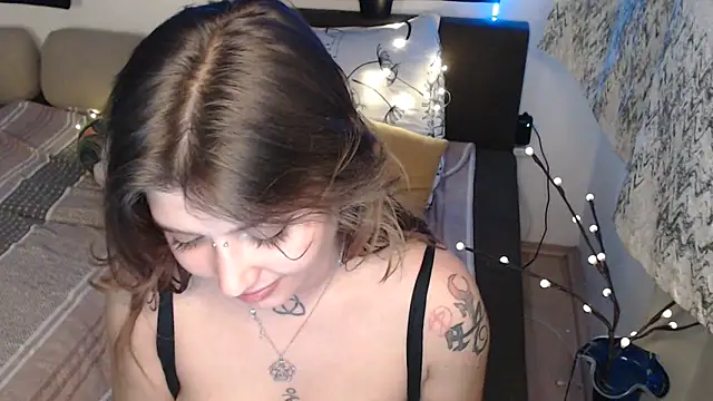 AlienforTwenty: онлайн-секс-чат