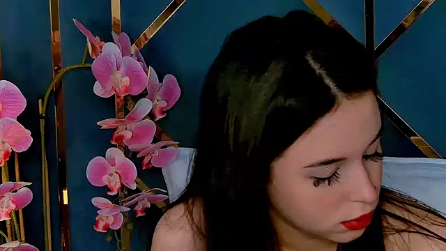 Chat +18 de LanaLedger ao vivo