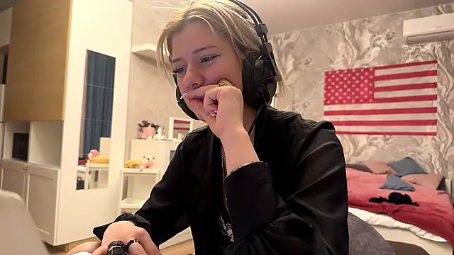 annie1handsome: απευθείας συνομιλία ΧΧΧ