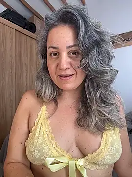 AVRAKEHDABRA: απευθείας συνομιλία ΧΧΧ