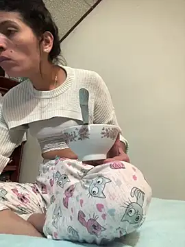 ImCrazzy's Live XXX Chat