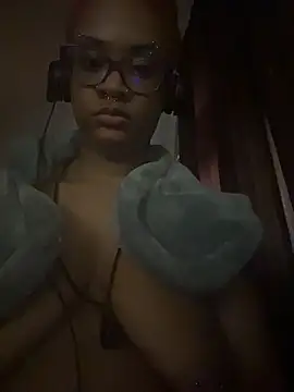 Živý XXX chat nickytheehawtie