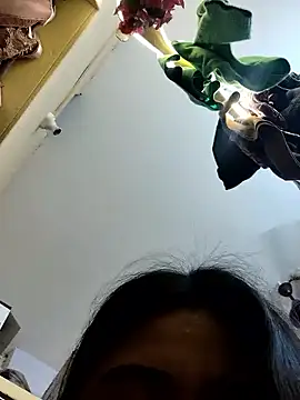 mini27mimi Chat XXX in diretta