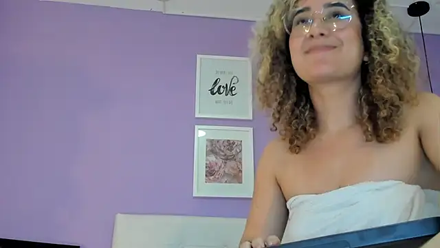 Charlotte11-11 Chat XXX live