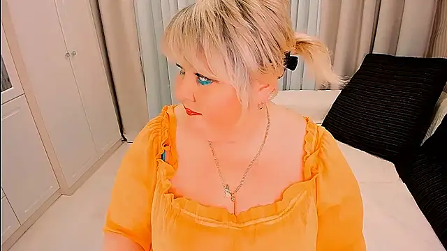 Chat +18 de BIGTITSBBW ao vivo