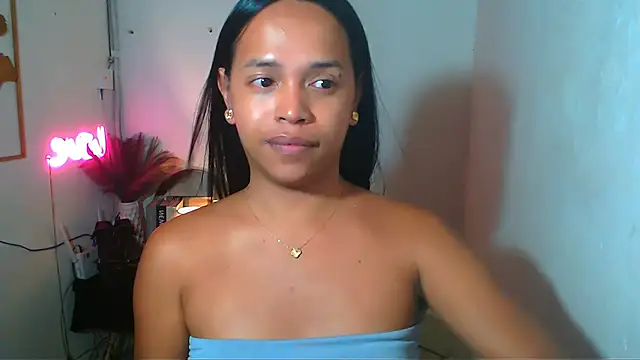 Lorainnelustts Pertunjukan Webcam