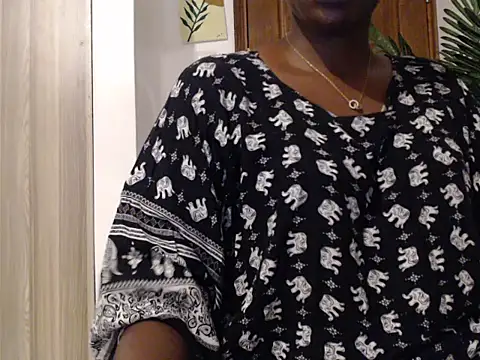 Pokazy przed kamerką – black___ghodess