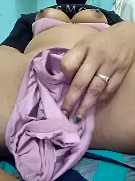 Chatroom XXX en direct de Sonirajpoot1