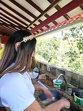 l0lita_emi Chat XXX in diretta