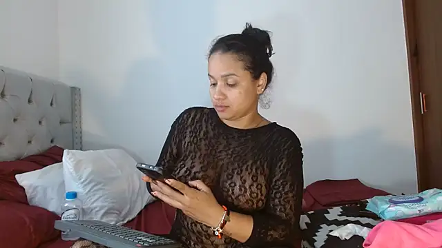 Chatroom XXX en direct de celeneortii