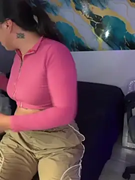 Emily_Roussee's Live XXX Chat