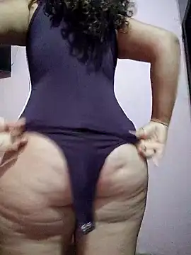 ValeriaSantos-: онлайн-секс-чат