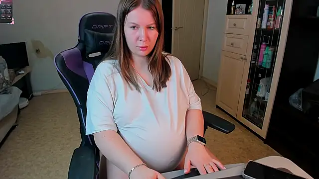 stella_vestal Pertunjukan Webcam