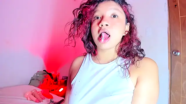 Czat XXX na żywo – Emily_Coper18