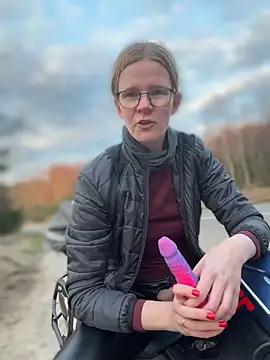 Bikergirl_97 Webcam-Show