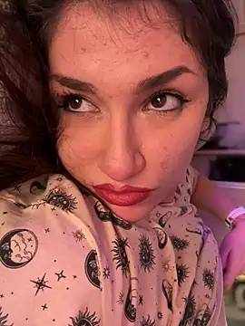 ScarletBloom_ Chat XXX live