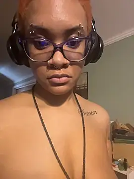 nickytheehawtie Chat XXX live