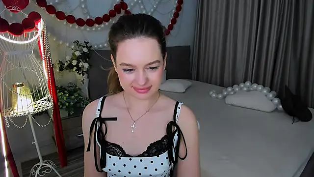 MiracleCurly Chat XXX live