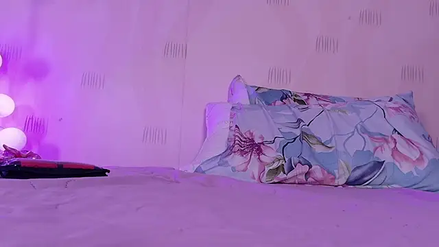 Chatroom XXX en direct de kinkylittlegirll