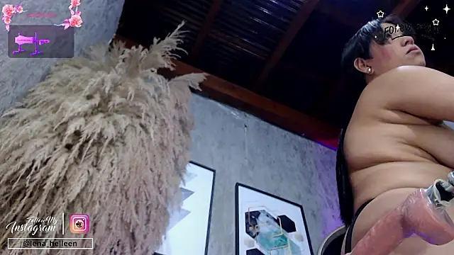 Chatroom XXX en direct de Lena_helleen