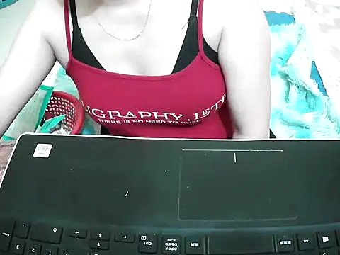 lusa_baby Pertunjukan Webcam