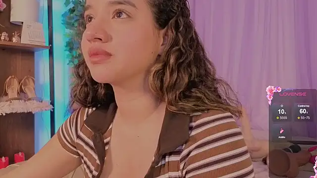 emilyrouxe Chat XXX live