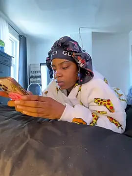 TheRealOshunQueen Chat XXX in diretta